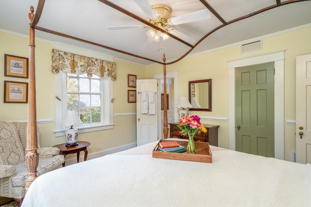 Cedars Of Williamsburg Bed & Breakfast Exterior foto